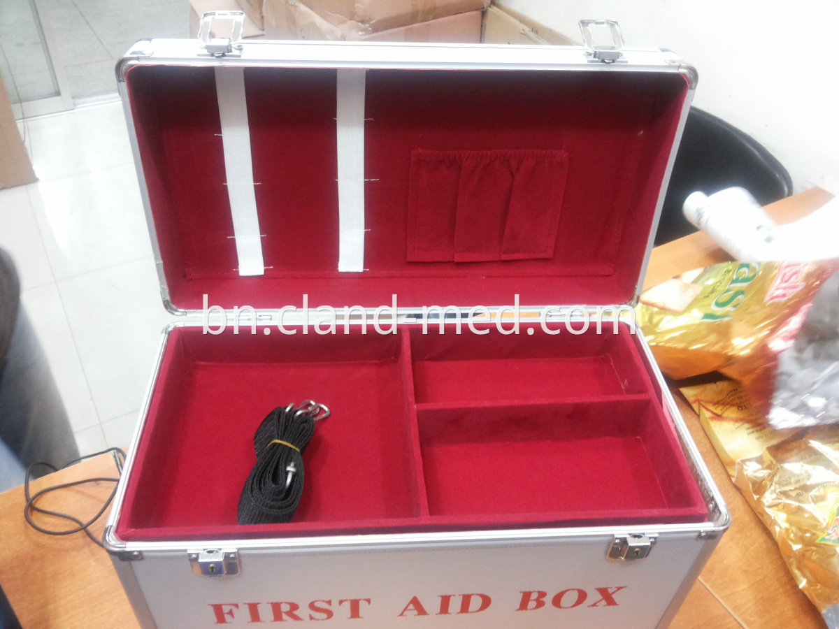 First aid kits (3)